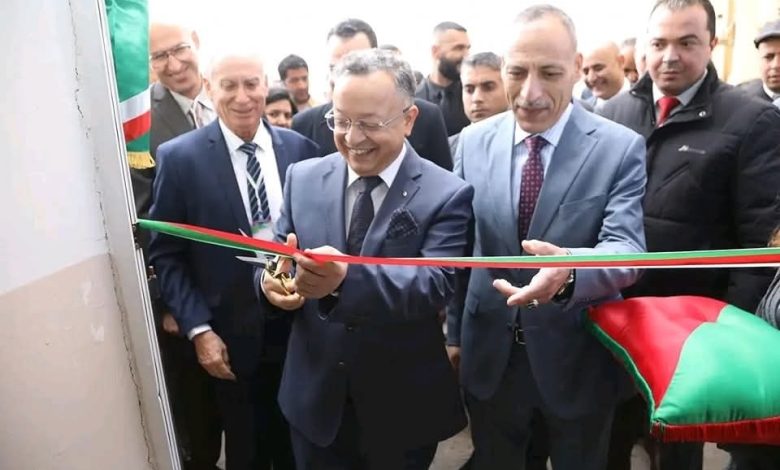 " لا بد أن تصبح الجامعة المحرك الحقيقي للاقتصاد الوطني " خلال لقاء بجامعة "أكلي محند أولحاج"البويرة، كمال بداري، يؤكد: