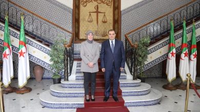وزير العدل يعقد اجتماعا مع الوزيرة المحافظة السامية للرقمنة