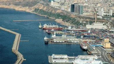 المدير العام للبحرية التجارية والموانئ بوزارة النقل يعاين ميناء وهران