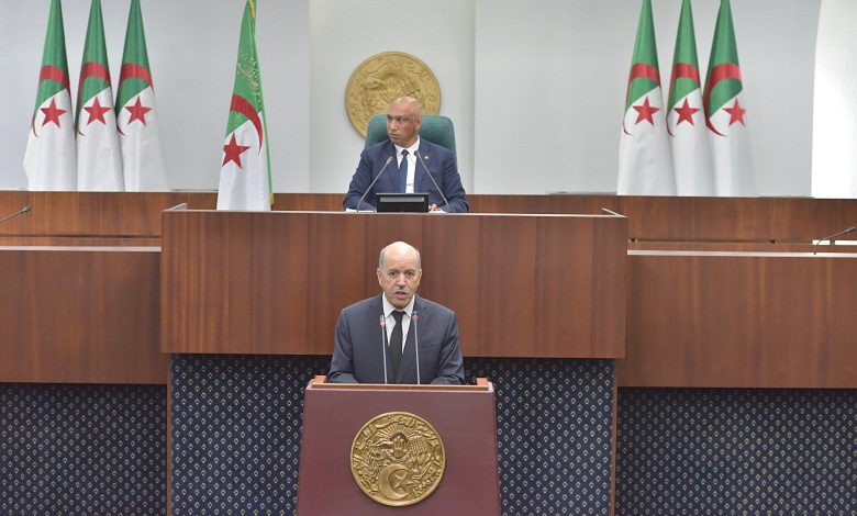 وزير الصحة عبد الحق سايحي، يبرز مجهودات الدولة .. في توفير الهياكل الصحية عبر مختلف ربوع الوطن