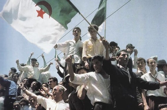 الجزائر تحتفي بذكرى عيد النصر الذي يصادف 19 مارس من كل سنة