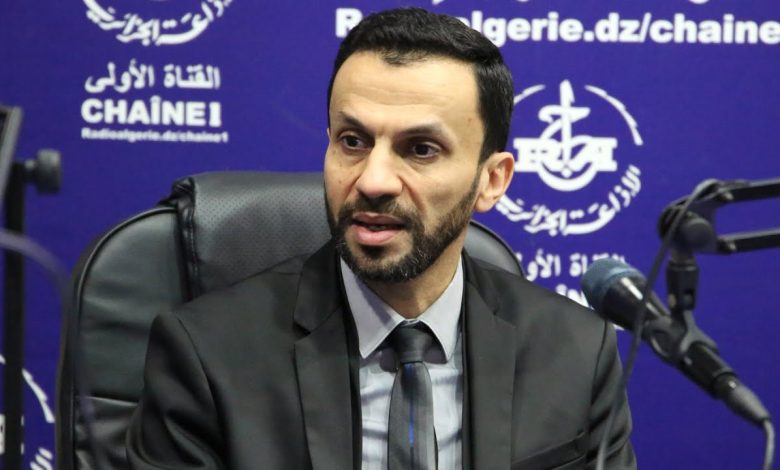 كشف وزير اقتصاد المعرفة والمؤسسات الناشئة والمصغرة، السيد "نور الدين واضح" أمس الإثنين، في برنامج "فورم الأولى" للقناة الأولى، على التزام الحكومة بمرافقة المؤسسات الناشئة عبر تهيئة مناخ استثماري مناسب، مؤكداً أن الجهود المبذولة سمحت بمنح آلاف العلامات للمشاريع المبتكرة، مع التركيز على البحث والتطوير كركيزة أساسية لتعزيز الاقتصاد الرقمي