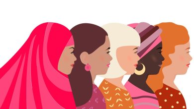 اليوم العالمي للمرأة .. نافذة على التاريخ..  بقلم: رامـي الـحـاجملصق سوفيتي من سنة 1932 مخصص ليوم الثامن من مارس. يقول النص: "الثامن من مارس