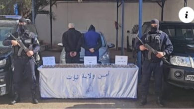 تمكن عناصر فرقة البحث والتدخل بالمصلحة الولائية للشرطة القضائية بأمن ولاية تيارت من توقيف شخصين تتراوح أعمارهما مابين (37 و55 سنة)