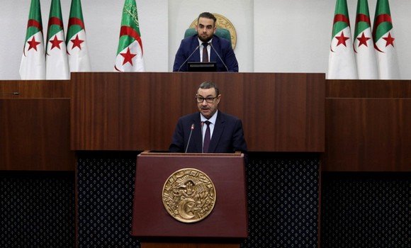 لتخفيف الضغط الموانئ الجافة، وزير النقل، السعيد سعيود، يؤكد