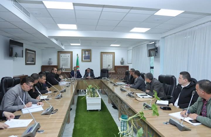 والي الولاية يعطي تعليمات صارمة لتوفير الماء الشروب خلال الصائفة القادمة بتيارت