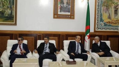 وزير المالية، السيد "عبد الكريم بو الزرد"، صباح أمس بوهران برفقة  بمعية اللواء المدير العام للجمارك، السيد "عبد الحفيظ بخوش، ومحافظ بنك الجزائر "صلاح الدين طالب"، ووالي وهران، السيد "سمير شيباني"