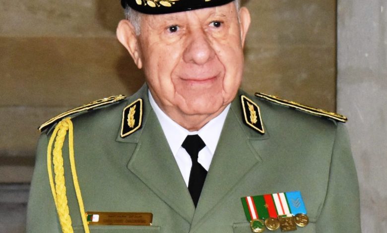 الفريق أول "السعيد شنقريحة"، يؤكد: "التصدي للحملات التي تستهدف الجزائر واجب على كل غيور على وطنه"