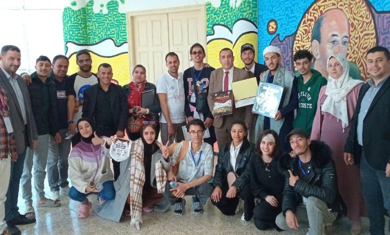 جائزة "أفضل سينوغرافيا" لـ "العشاء الأخير" و"أفضل دور رجالي" لمسرحية "تيرفانا" جامعة "جيلالي ليابس" تتألق في المهرجان المسرحي الجامعي بقسنطينة