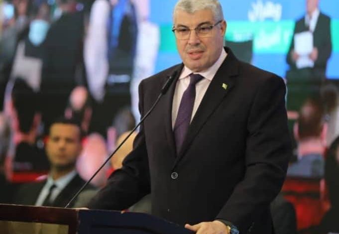 في كلمته في اللقاء الجهوي الأول للصحفيين والي وهران يدعو إلى تضافر الجهود للتصدي للمؤامرات