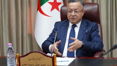 "كمال بداري"