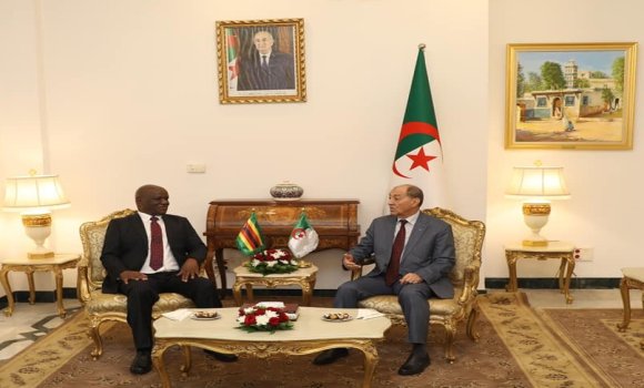 "عمر بلحاج" يستقبل وفدا عن المحكمة الدستورية لجمهورية زيمبابوي