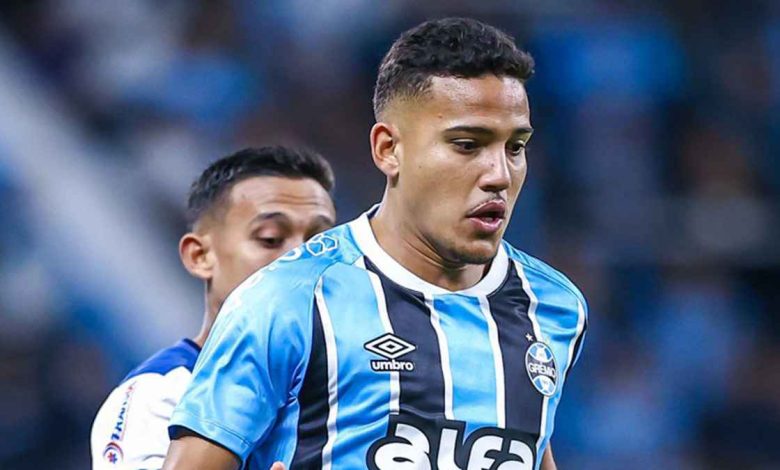 نجم الهلال يقترب من العودة للدوري البرازيلي