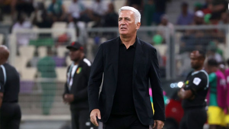 "بيتكوفيتش" يفتح ورشة الخط الخلفي