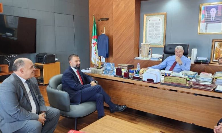 استقبل السيد سمير شيباني، والي ولاية وهران، صباح امس ، السيد روني طعمة، المدير العام لشركة أوريدو الجزائر، بمقر الولاية