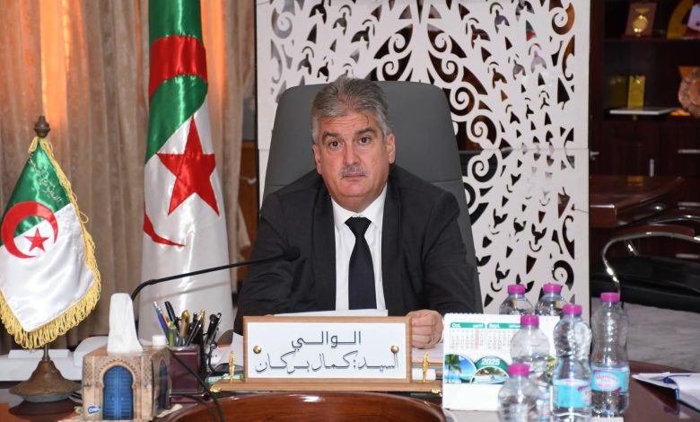 والي غليزان يشارك في اجتماع تنسيقي مع وزير الداخلية