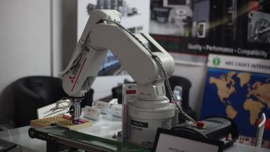 اليوم الثاني من صالون الصناعة والتجهيز بوهران