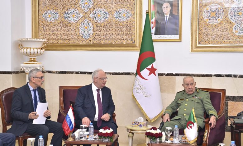 "السعيد شنقريحة" يستقبل "ديمتري شوغاييف"