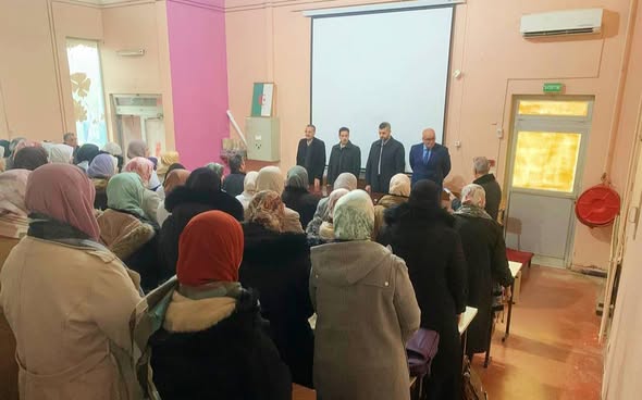 نطلاق الدورة الأولى للتكوين التحضيري البيداغوجي لفائدة الأساتذة المدمجين