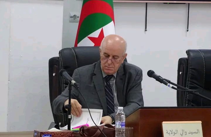 تلمسان.. والي الولاية يشدد على ضرورة التكاثف لتنمية دائرة مغنية