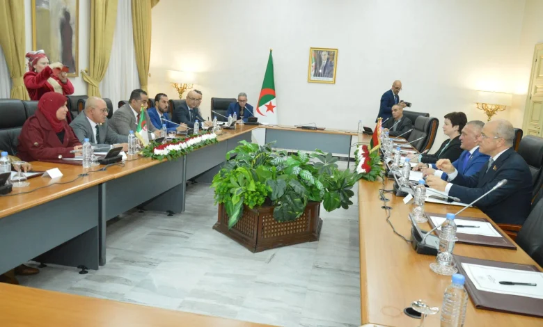 التعاون البرلماني بين الجزائر وبيلاروسيا محور لقاء بمقر مجلس الأمة