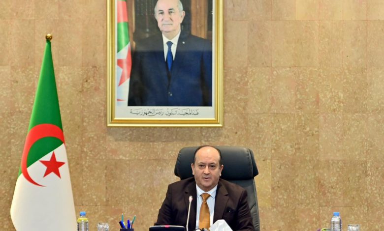 خلال اجتماع الحكومة برئاسة الوزير الأول، سيفي غريب