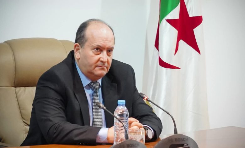 خلال ترؤس الوزير الأول اجتماعًا للحكومة