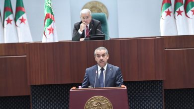وزير التربية يؤكد تعميم الألواح الإلكترونية في الابتدائيات
