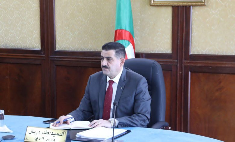 وزير الري يترأس اجتماع عمل لتقييم وضعية خدمة المياه بسكيكدة