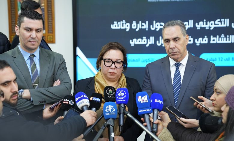 وزيرة التكوين والتعليم المهنيين، السيدة "نسيمة إرحاب"