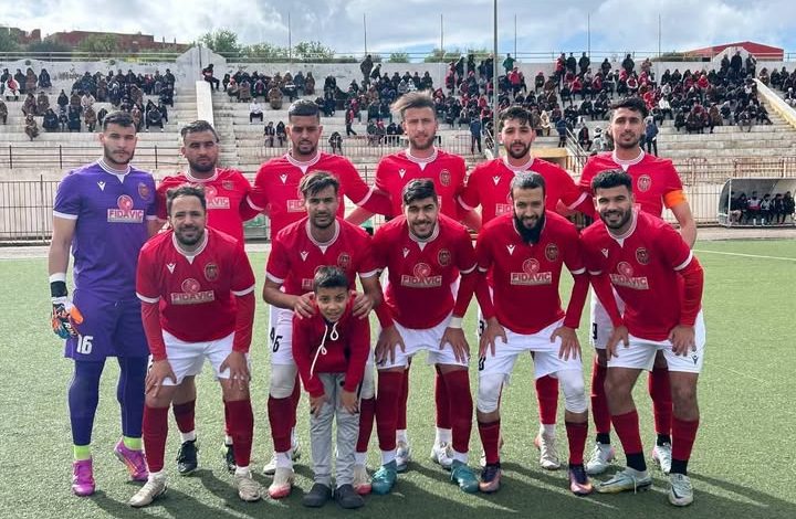 المتصدر يحتفظ بمسافة الأمان