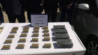 عناصر الشرطة بوهران بعد الإطاحة بشبكة المخدرات