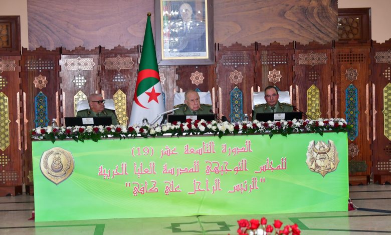 الفريق أول السعيد شنقريحة أثناء ترؤسه أشغال المجلس التوجيهي للمدرسة العليا الحربية