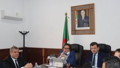 اجتماع وزير الفلاحة حول التكوين في المكننة الزراعية بالجزائر