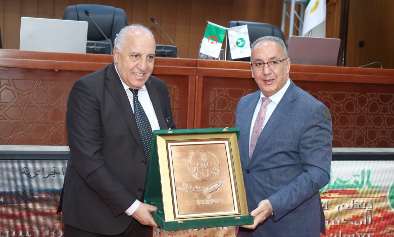 والي الولاية يؤكد على أهمية تعزيز الأمن الغذائي