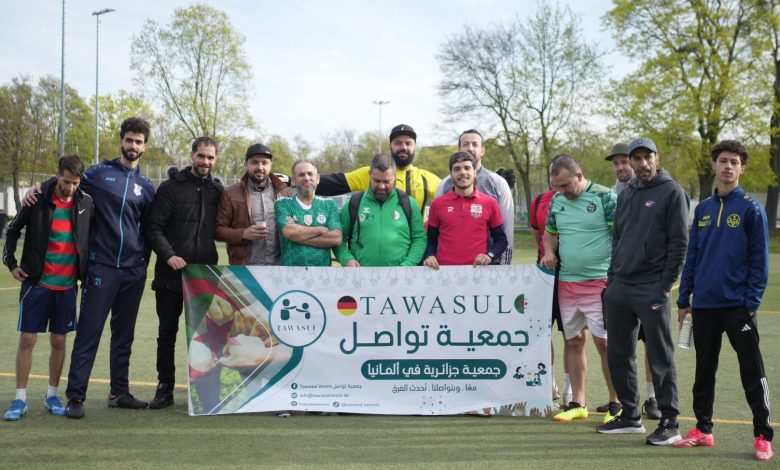 الدورة الجزائرية لكرة القدم