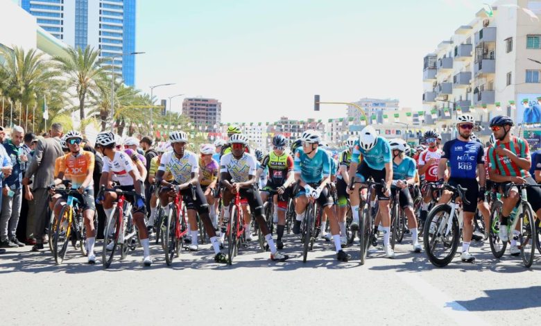 انطلاق أولى مراحل طواف الجزائر الدولي للدراجات من وهران