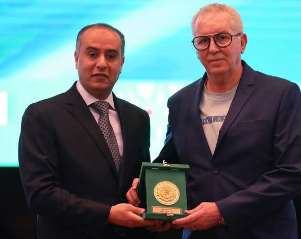“الفاف” تكرم "عبد الحكيم سرار"