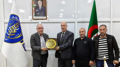 النقابة الوطنية (SNAPES) تكرّم البروفيسور "بوزياني مراحي"