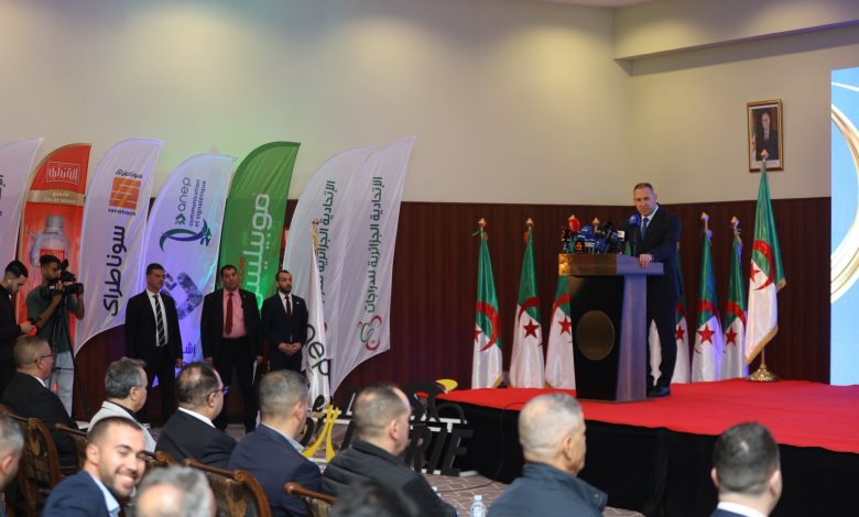 رئيس الاتحادية الجزائرية للدراجات الهوائية يثمن دور الشركات في مرافقة ودعم النخب الرياضية