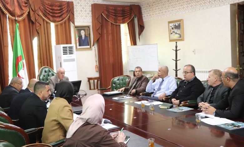 والي ولاية تلمسان يترأس جلسة عمل