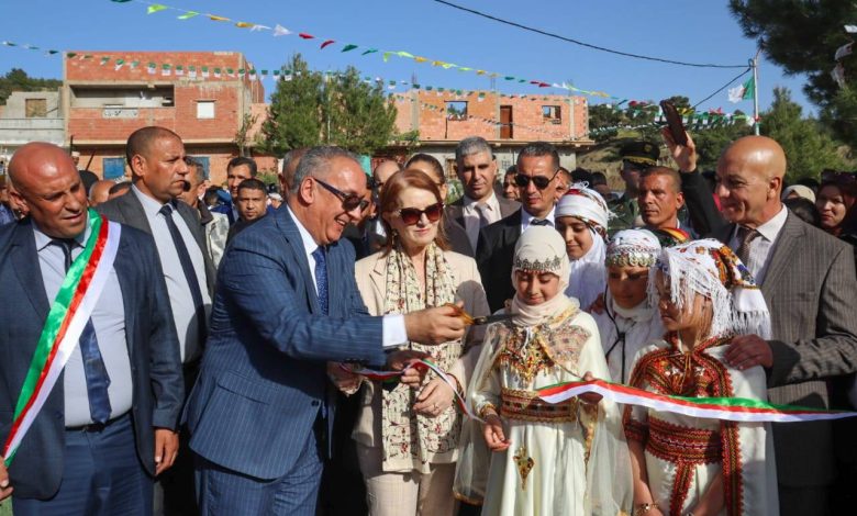 وزيرة السياحة