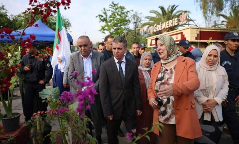 معرض خاص بالورود والأشجار ونباتات الزينة