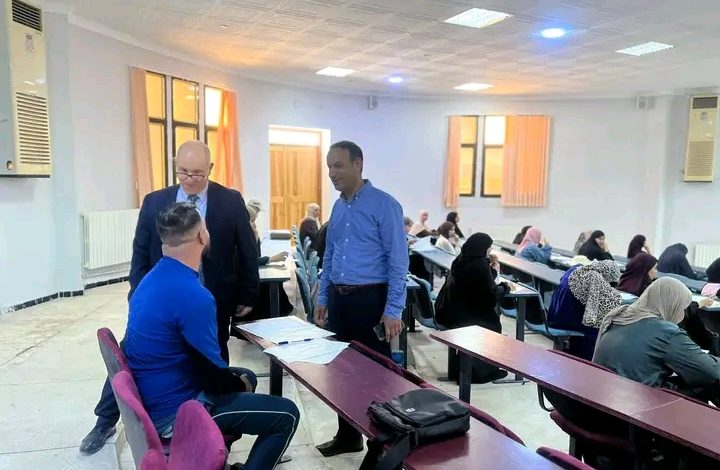 كلية العلوم الإنسانية والاجتماعية بجامعة المسيلة مدير الجامعة يتابع سير الامتحانات