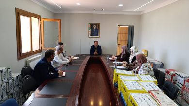 دراسة الملفات المتعلقة بالمنحة المدرسية
