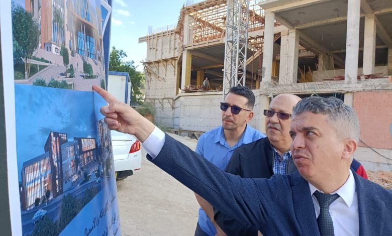 والي معسكر يعاين مشروع السوق الجواري الجديد