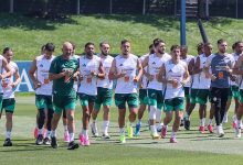 المنتخب الوطني الرحال نحو مدينة سان فرانسيسكو،