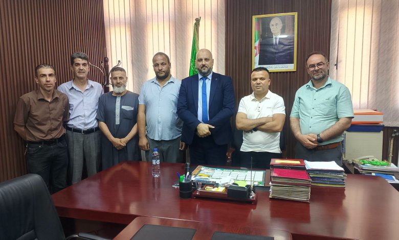 تنصيب "بن سكحال محمد" مديرا للخدمات الجامعية لولاية الشلف